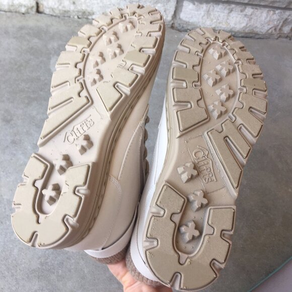 The Kelsie Lace-Up Bootie - Winter White - New In Box! - Picture 4 of 7